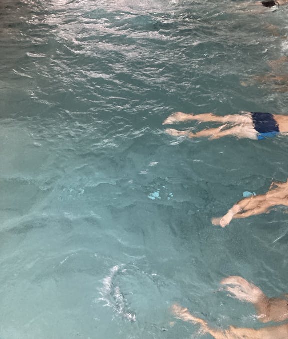 Schwimmunterricht an der Grundschule Engelsbrand
