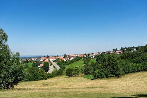 Blick auf das idyllisch gelegene Engelsbrand