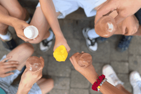 Der Eiswagen war am letzten Tag zu Besuch in der Grundschule