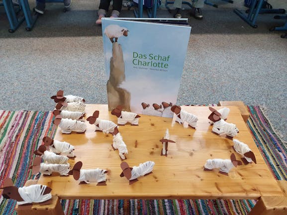 Das Schaf Charlotte am Fredericktag 2024
