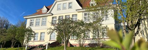 Außenansicht der Grundschule Engelsbrand